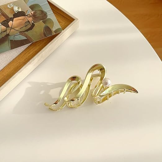 Velina Pearl Claw Clip