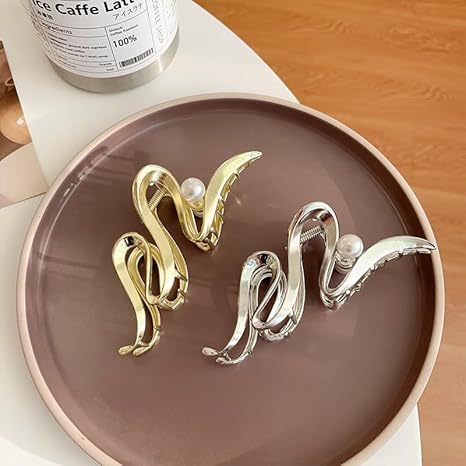 Velina Pearl Claw Clip